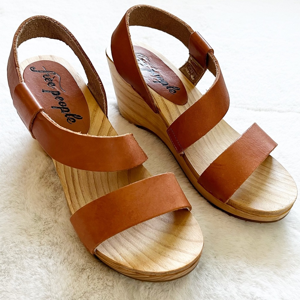 FREE PEOPLE STRAPPY SLINGBACK WEDGE SANDAL SIZE 39 or 9 SUMMER VACATION CHIC